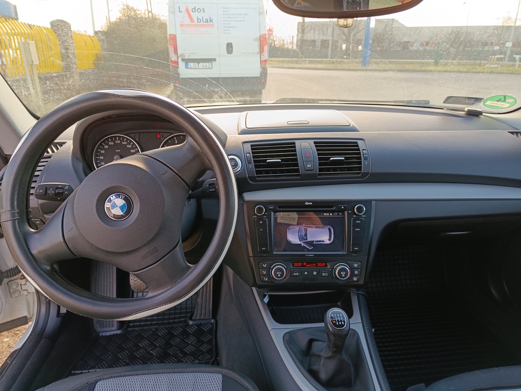 BMW 118  
